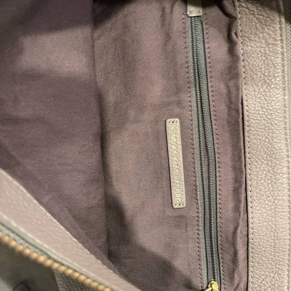 Marc Jacobs mixed leather/suede bag with multiple pockets and handle options - Picture 5 of 7